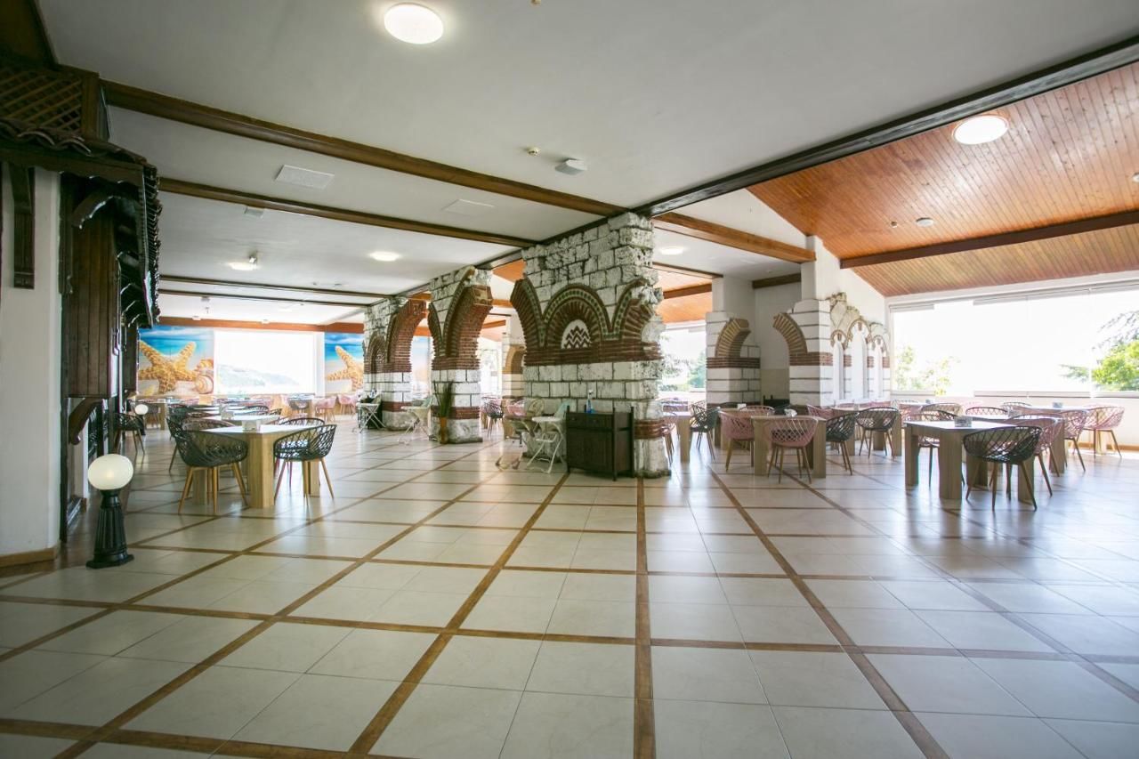 Комплексы для отдыха с коттеджами/бунгало Royal Villas Elenite Елените-13