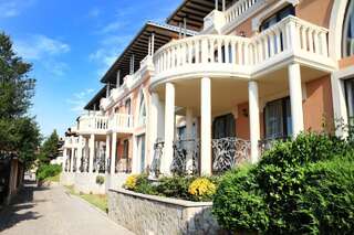 Комплексы для отдыха с коттеджами/бунгало Royal Villas Elenite Елените-3